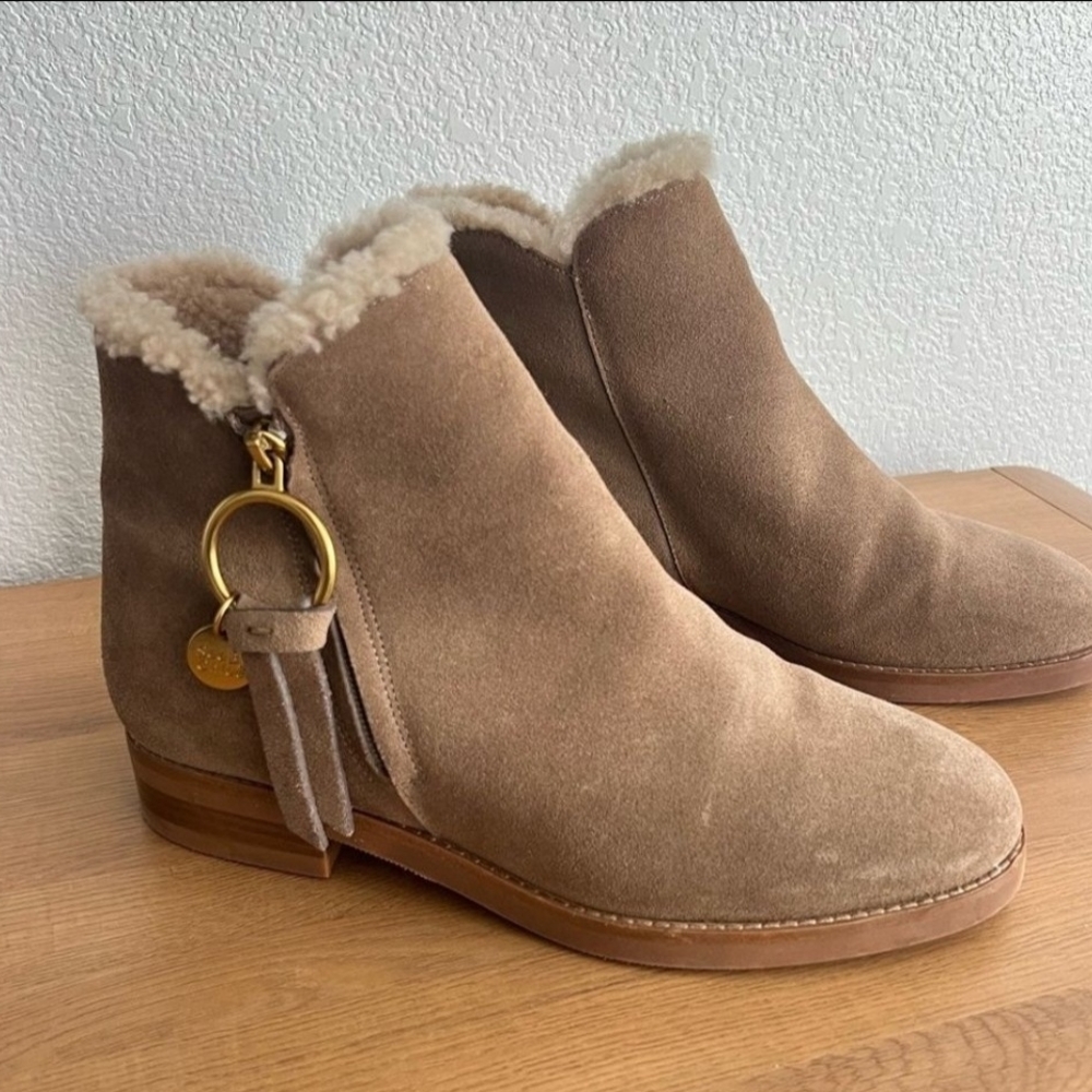 Shearling-Lined Tan Suede Ankle Boots See By Chloe Louis